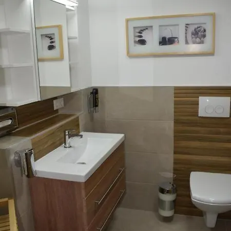 Aparthotel Direkt Am Neckar 3*